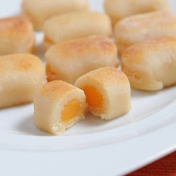 Yolk cakes