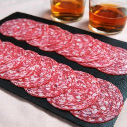 Salami Salchichón Aufgeschnitten