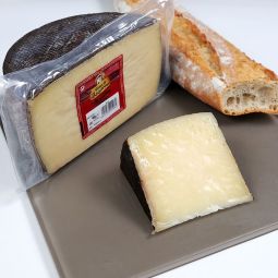 García Baquero Sharp Cheese, Wedge