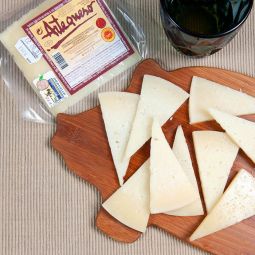Sharp Manchego Cheese Artequeso