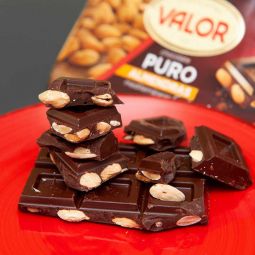 Chocolate Valor Puro Con Almendras